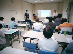 写真:集合研修の模様